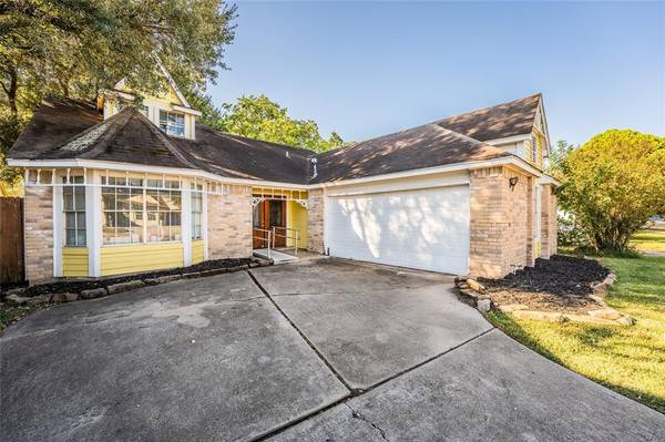 12739 Ashford Brook DR, Houston, TX 77082