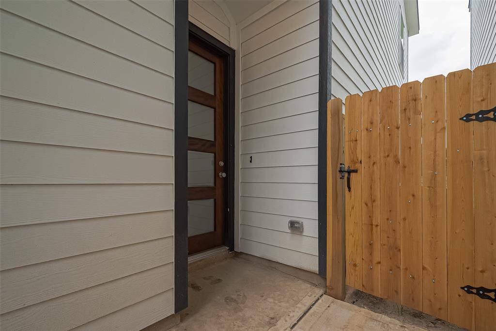 Houston, TX 77055,8928 Covenant PL