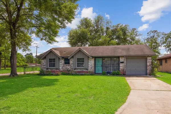 6426 Heath ST,  Houston,  TX 77016