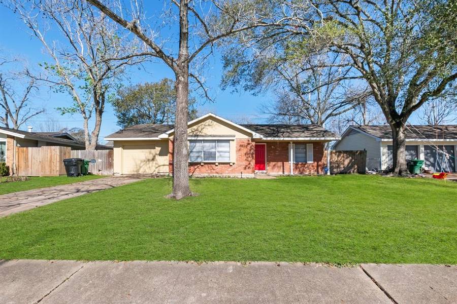 6918 Neff ST, Houston, TX 77074