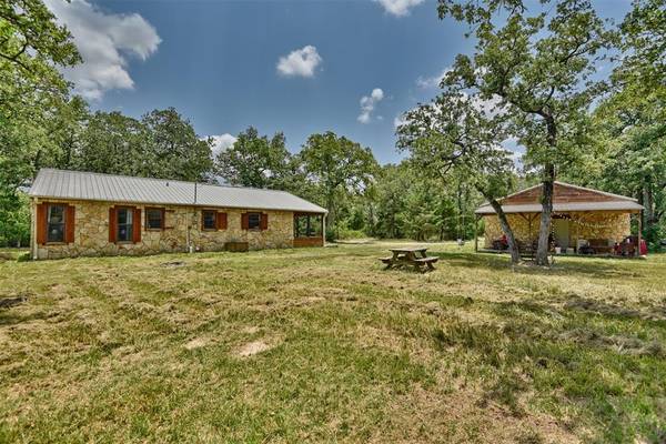 616 County Road 427, Somerville, TX 77879