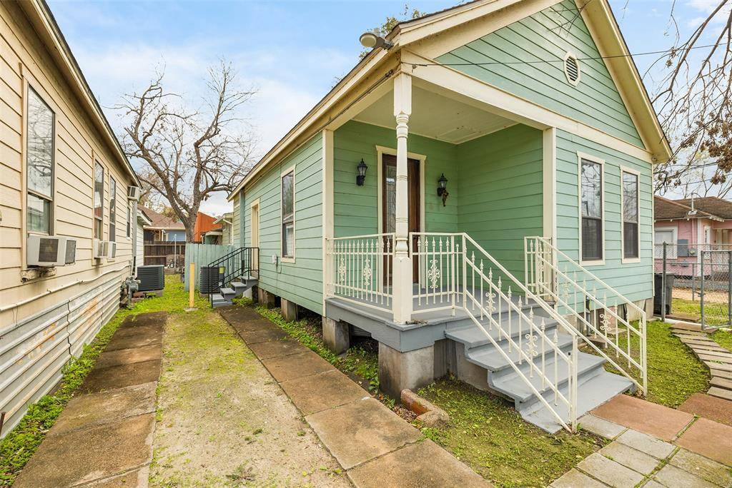 Houston, TX 77009,1808 Fletcher ST