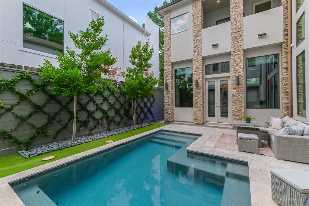 1906 Park ST, Houston, TX 77019