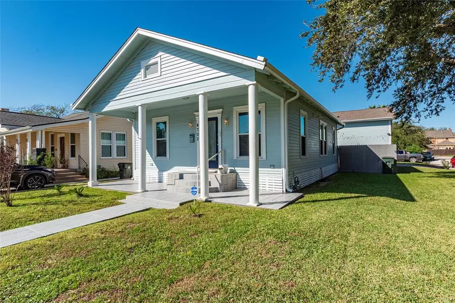 4702 Avenue N 1/2, Galveston, TX 77551