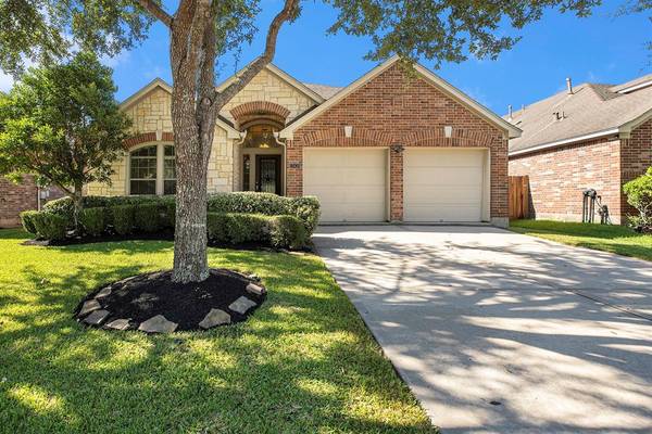 13420 Moonlit Lake LN, Pearland, TX 77584