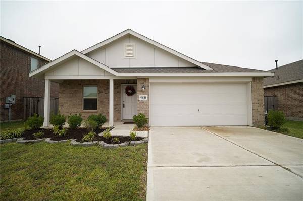 9831 Stoney Spring LN,  Baytown,  TX 77521