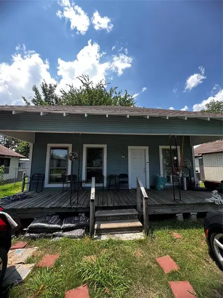 304 Daniel ST, Baytown, TX 77520