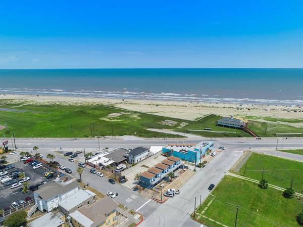 1102 Eighth ST, Galveston, TX 77550