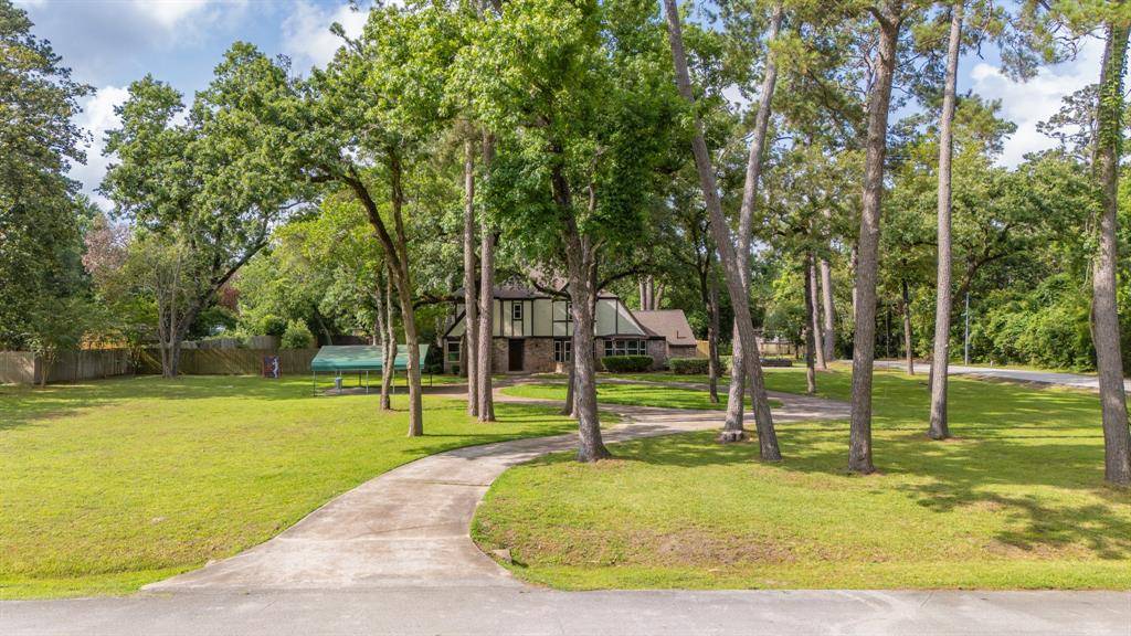 920 Forest Cove DR, Kingwood, TX 77339