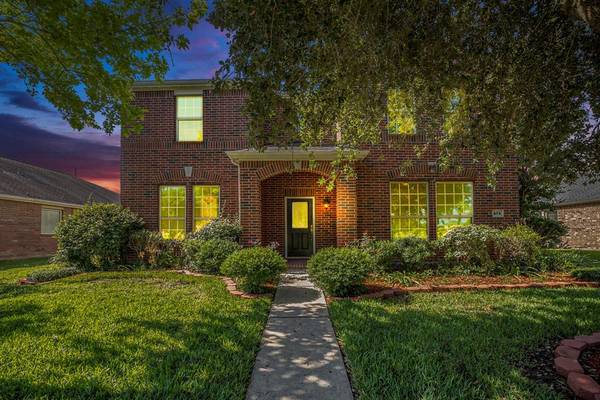 673 Park View LN, League City, TX 77573