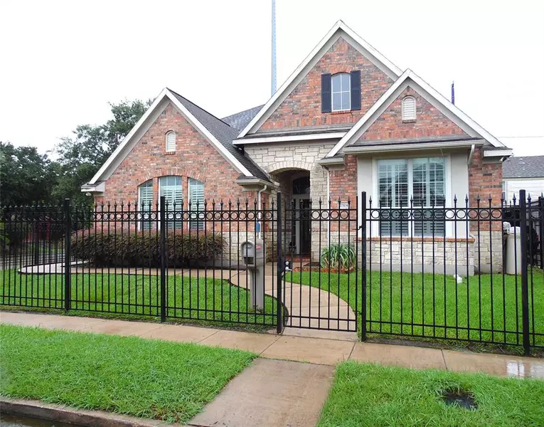 2324 Ruth ST, Houston, TX 77004