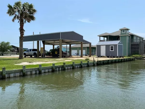 1105 Helen Dowdy, Crystal Beach, TX 77650