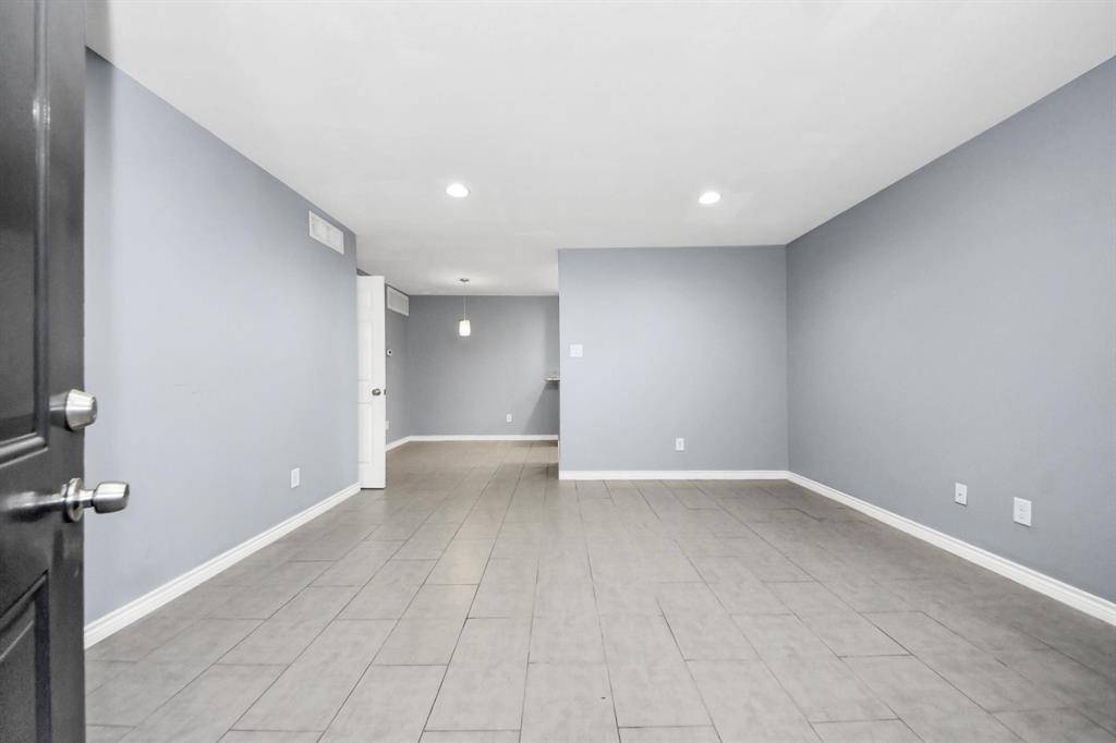 Houston, TX 77057,1223 Augusta DR #19