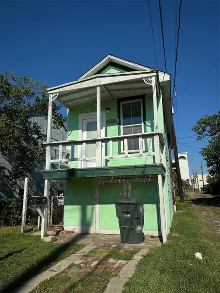 812 7th ST, Galveston, TX 77550