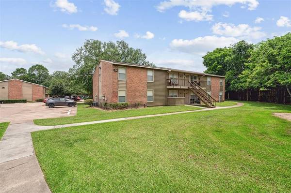 2701 Old Alvin RD #NA, Pearland, TX 77581