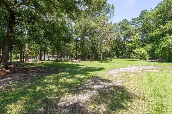 Vidor, TX 77662,365 Oak LN