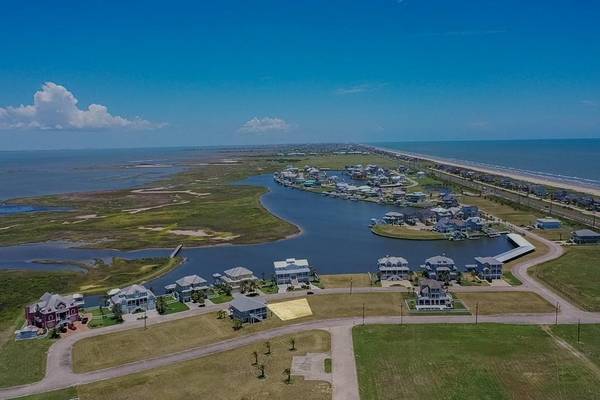 4102 Sea Grass LN, Galveston, TX 77554