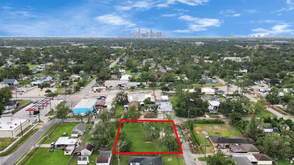 Houston, TX 77022,585 Van Molan ST