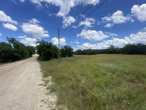 815 Overlook DR, Cleburne, TX 76033