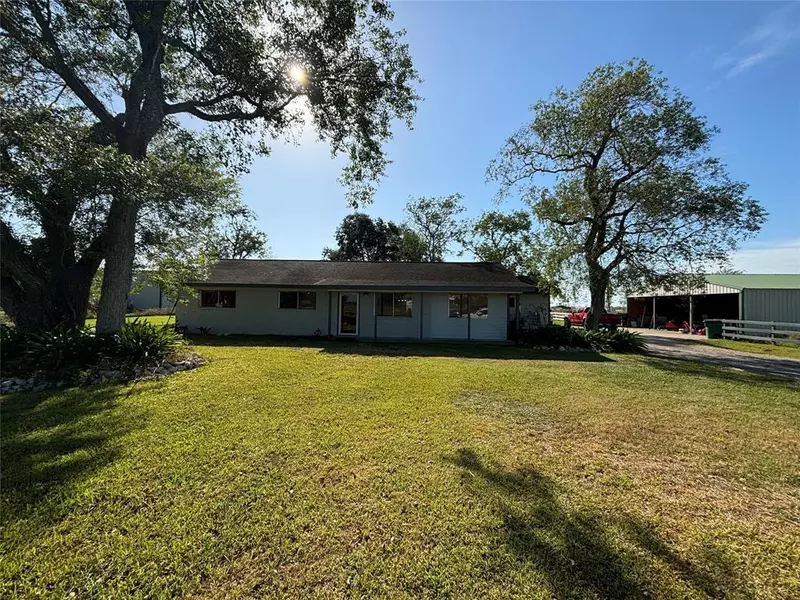 5103 County Road 182, Alvin, TX 77511