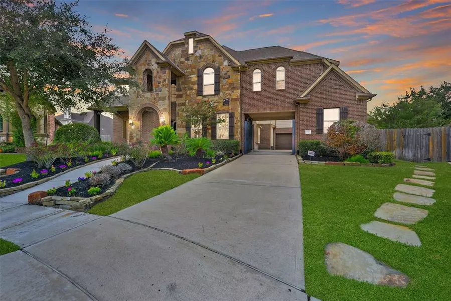 2212 Maple Cliff LN, Friendswood, TX 77546