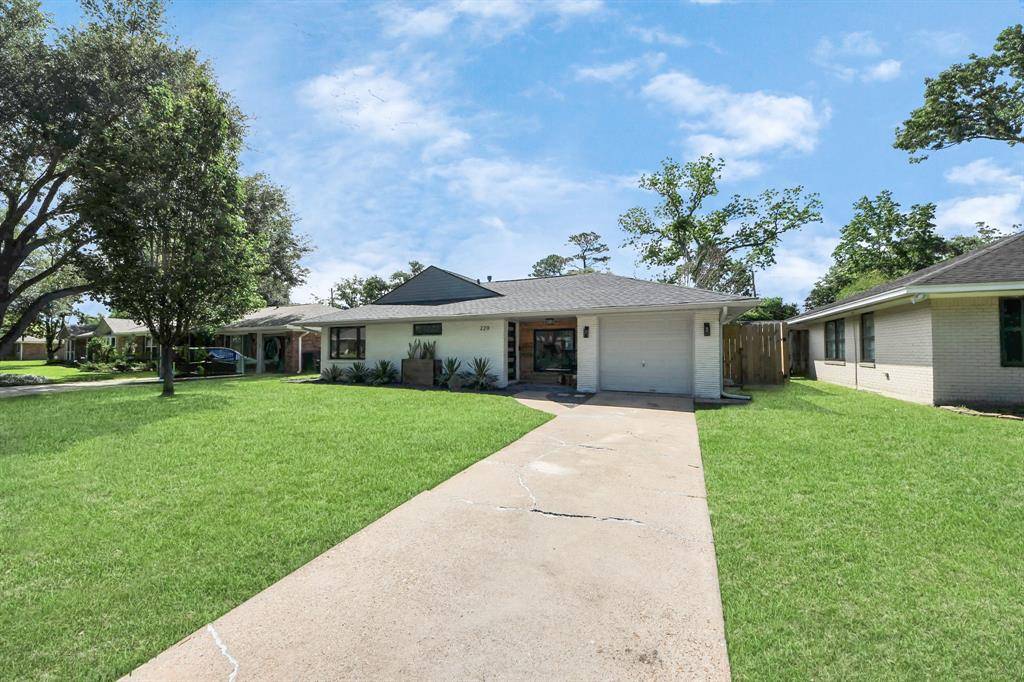 Houston, TX 77018,2211 Lamonte LN