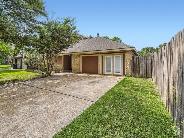 5552 Village Green DR, Katy, TX 77493