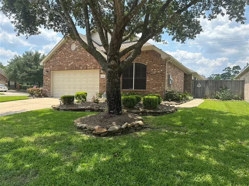 2430 Alamanni DR, Pearland, TX 77581