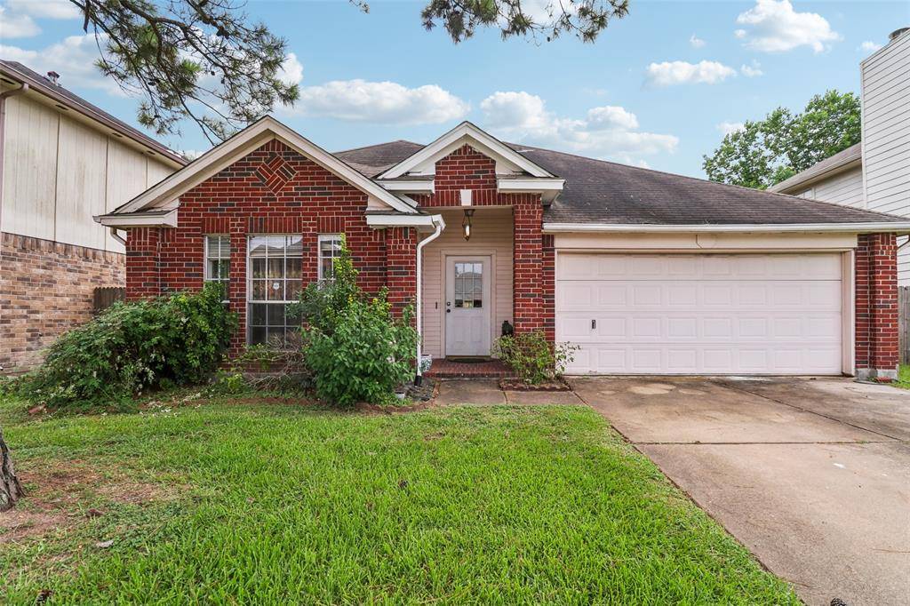 17006 Dusty Mill DR E, Sugar Land, TX 77498