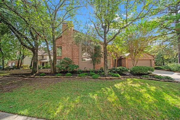 45 N Lakeridge CIR, The Woodlands, TX 77381