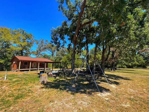 18 ac CR 132, Centerville, TX 75833