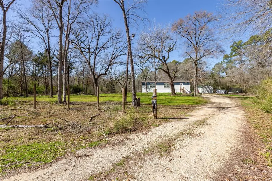 34 Creek RD, Huntsville, TX 77320