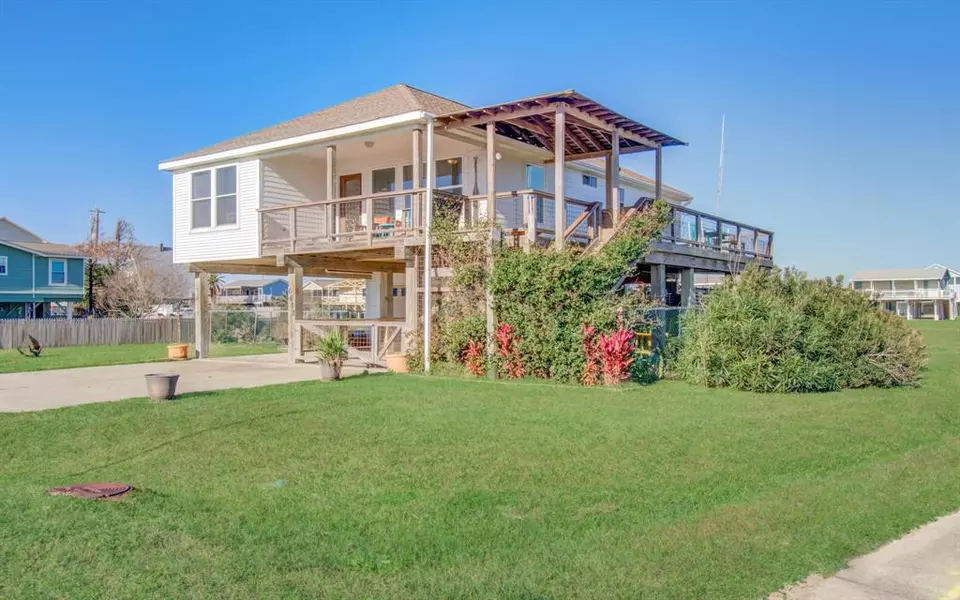 16602 Captain Kidd RD, Galveston, TX 77554