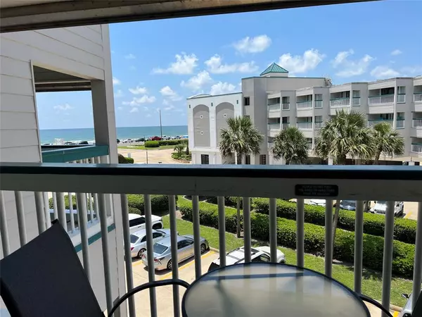 Galveston, TX 77551,6102 Seawall BLVD #216