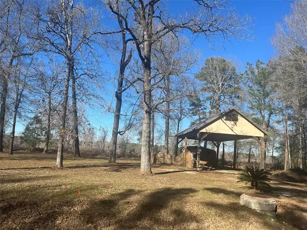 174 Vine Arbor, Livingston, TX 77351