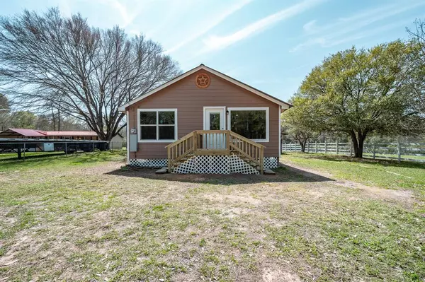 691 Myrtie DR, Shepherd, TX 77371