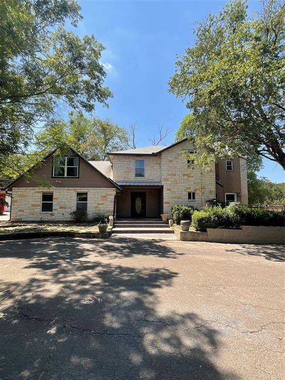 220 Lark LN, New Braunfels, TX 78132