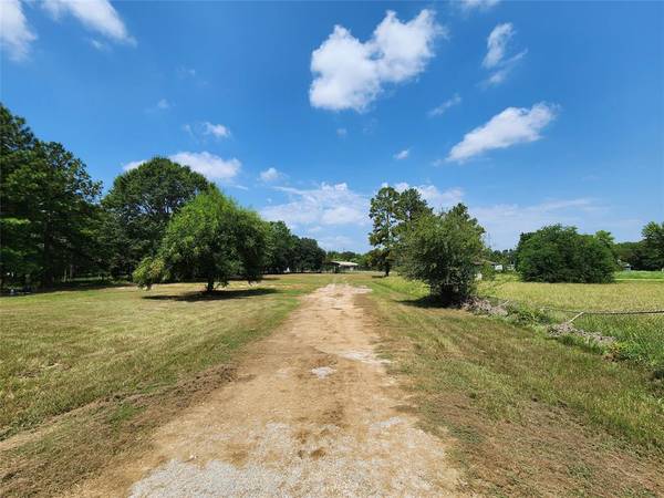 49 Creek PT, Huntsville, TX 77320