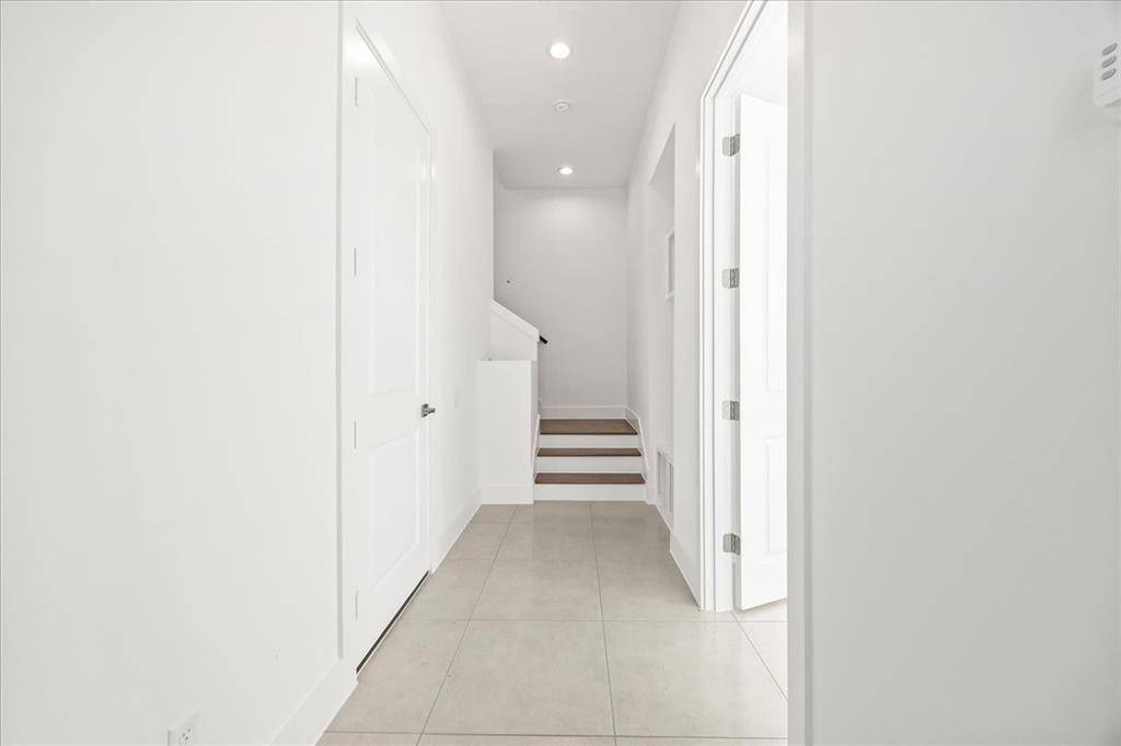 Houston, TX 77003,2859 Decker PL