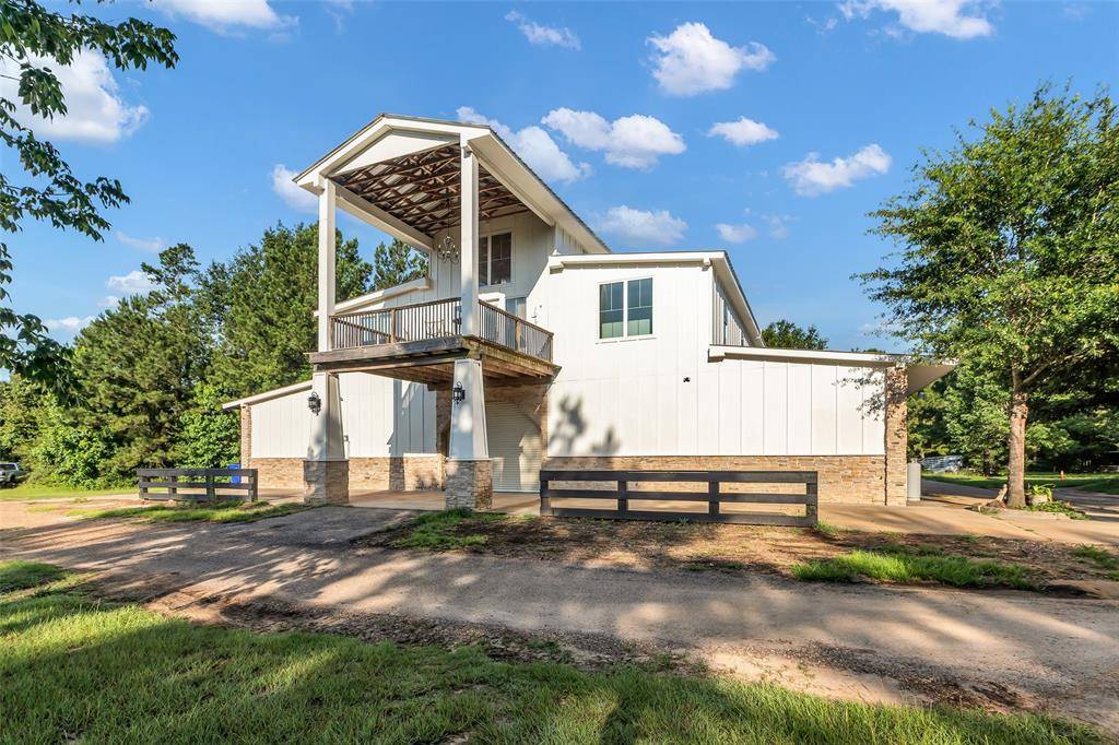 719 Turkey Creek DR, Livingston, TX 77351