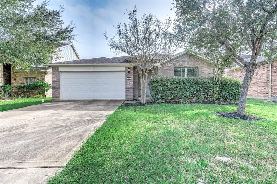 919 Butterfly LN, Rosenberg, TX 77469