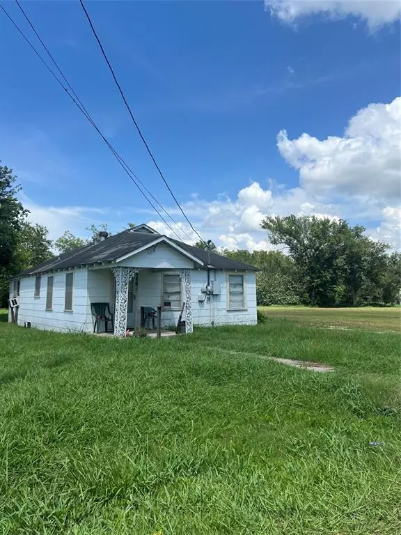 Edna, TX 77957,510 Carver ST