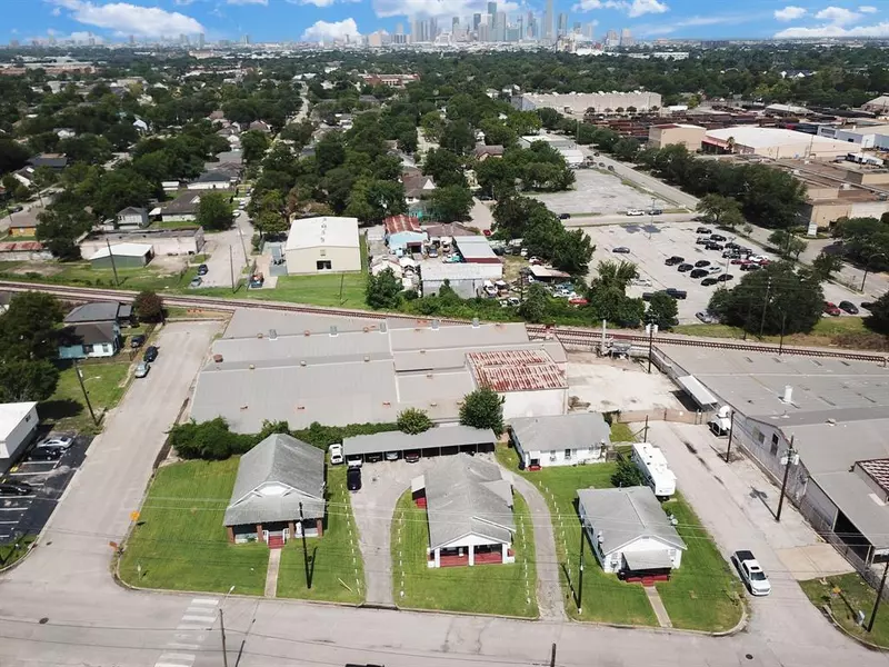 1308 Hughes ST, Houston, TX 77023