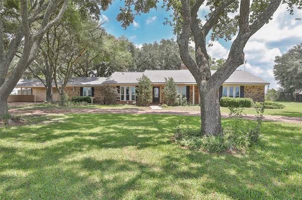 444 County Road 214, East Bernard, TX 77435