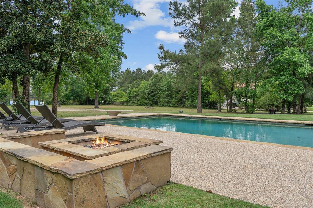 11388 Majestic DR, Montgomery, TX 77316