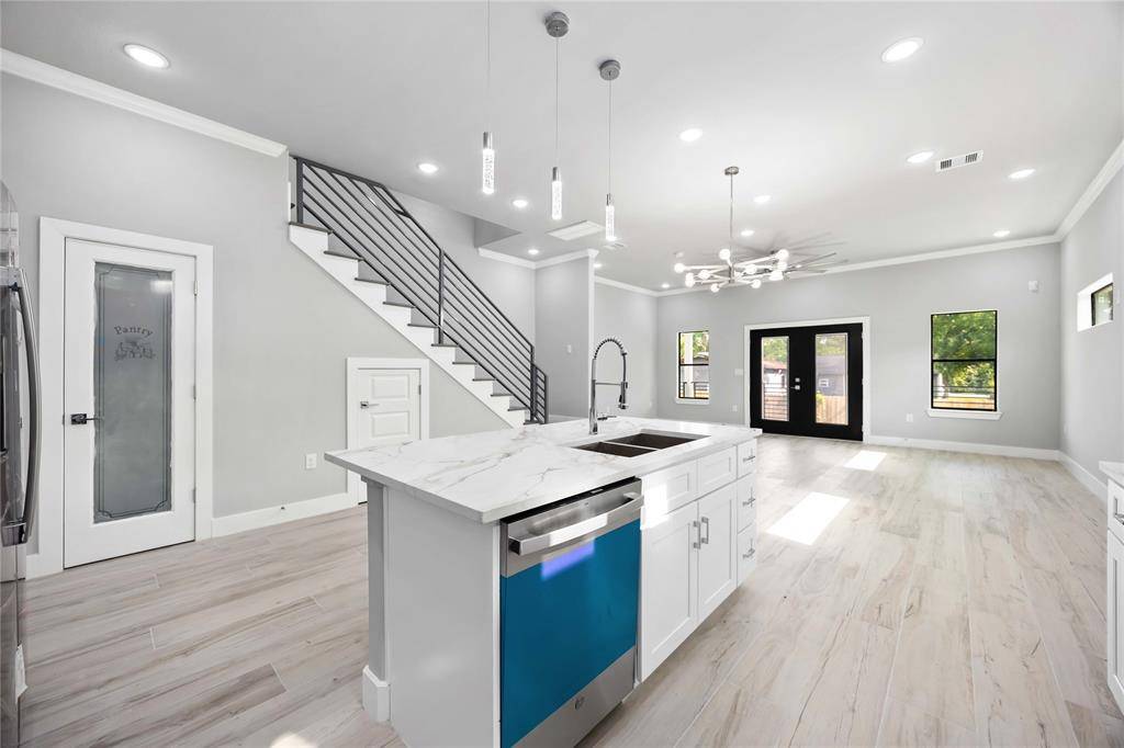 Houston, TX 77026,3319 Coal ST