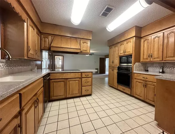 Wharton, TX 77488,722 Price DR