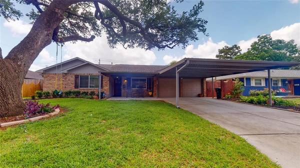 3011 Larknolls LN, Houston, TX 77092