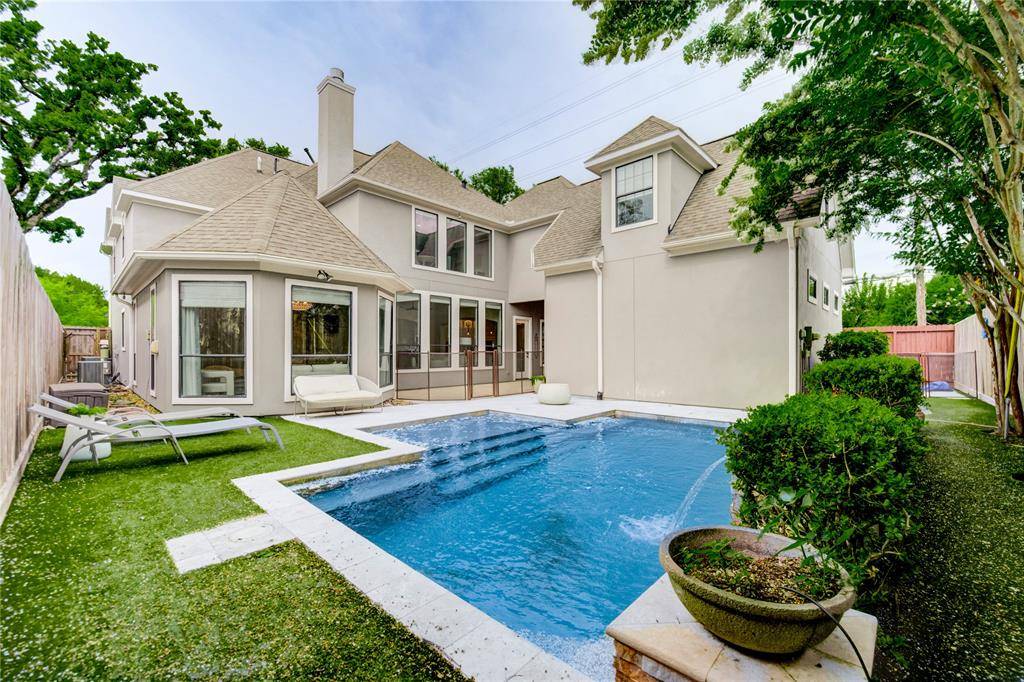 1403 Wakefield DR, Houston, TX 77018