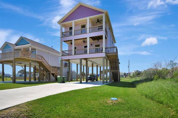 Crystal Beach, TX 77650,887 S O'Neal DR